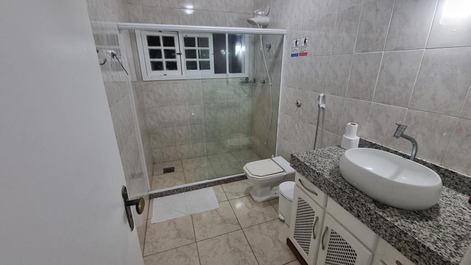 Zenit Hostel Da Cris Cabo Frio Pokoj fotografie